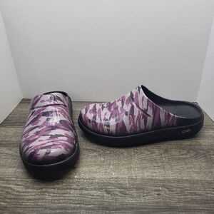 Oofos OOcloog Limited Edition Clog Puple Camo Women’s Size 9
